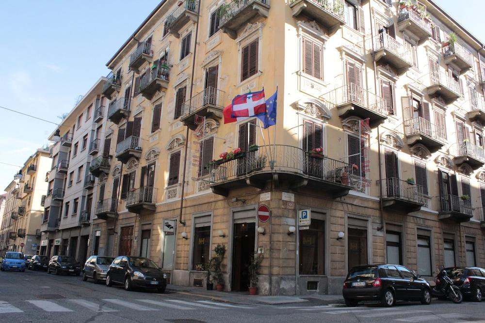 Montevecchio Hotel