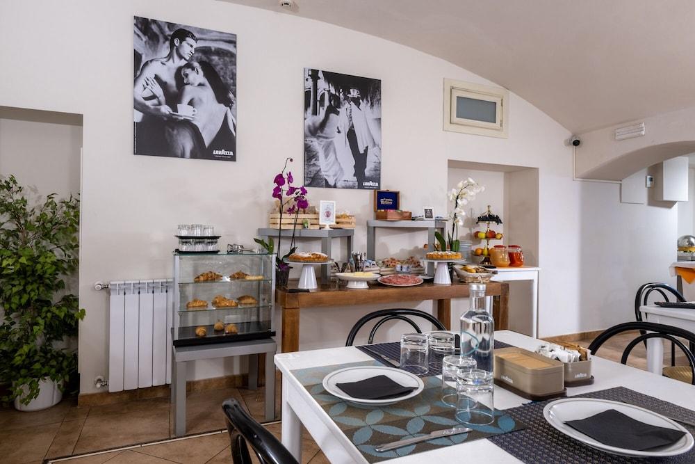 Montevecchio Hotel